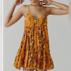 Urban Outfitters Georgia Mustard Floral Tiered Mini Dress M